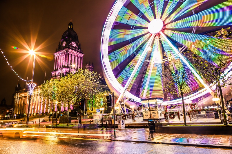 ferris, building, ride, time-lapse, evening, motion, travel, ferris wheel, urban, colors, amusement park, multi colored, funfair, celebration, design, architecture