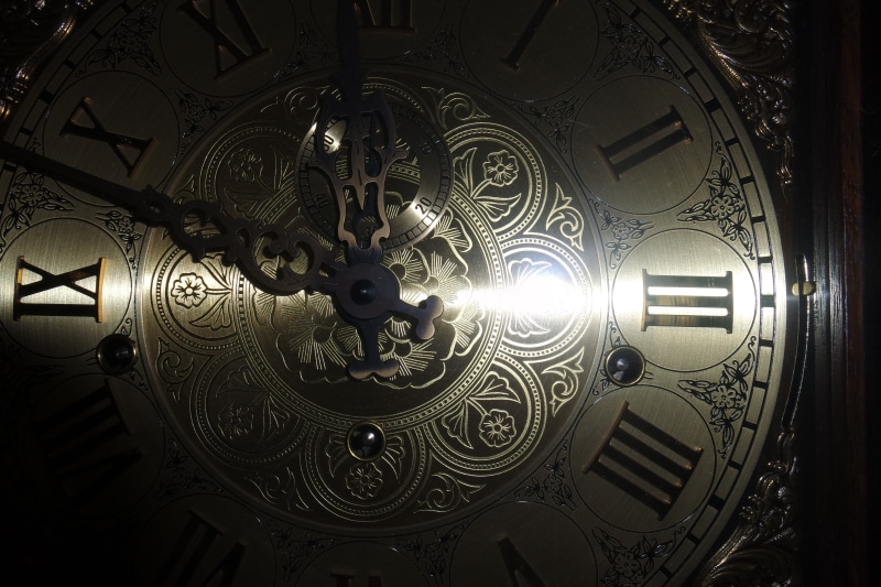 clock face, technology, time, ceiling, classic clock, brass, antique, clock hand, analog, old, pattern, single object, 5K, silver, religion, dark, close-up