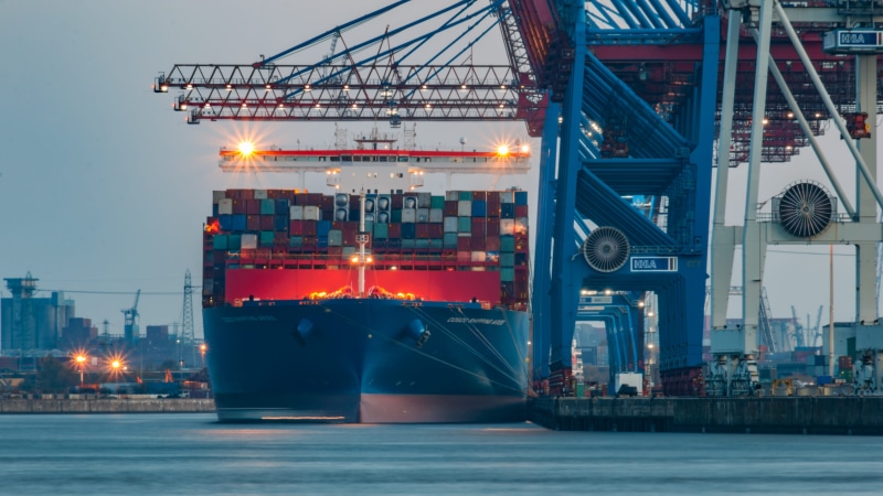 port city, mode of transportation, light, port, outdoors, 5K, container ship, elbe, shipping, crane - construction machinery, building exterior, evening