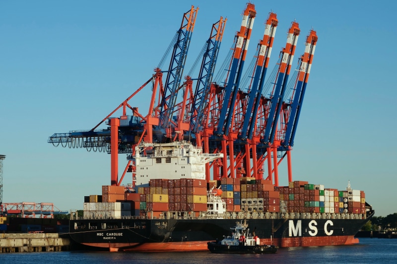 handling equipment, freight transportation, machinery, sky, pier, loading, 5K, transportation, container platform, architecture, msc carouge, port industry