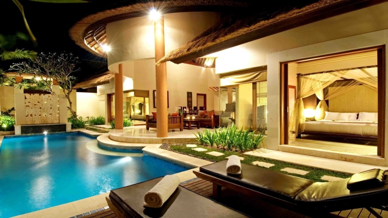pool, building, flooring, architectural column, living Room, outdoors, holiday Villa, apartment, electric Lamp, concrete, architecture And Buildings, elegance