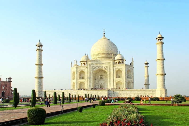 incidental people, nature, travel Destinations, travel, minaret, Agra, architecture, dome, asia, famous Place, the past, grass, tomb, mausoleum, built Structure
