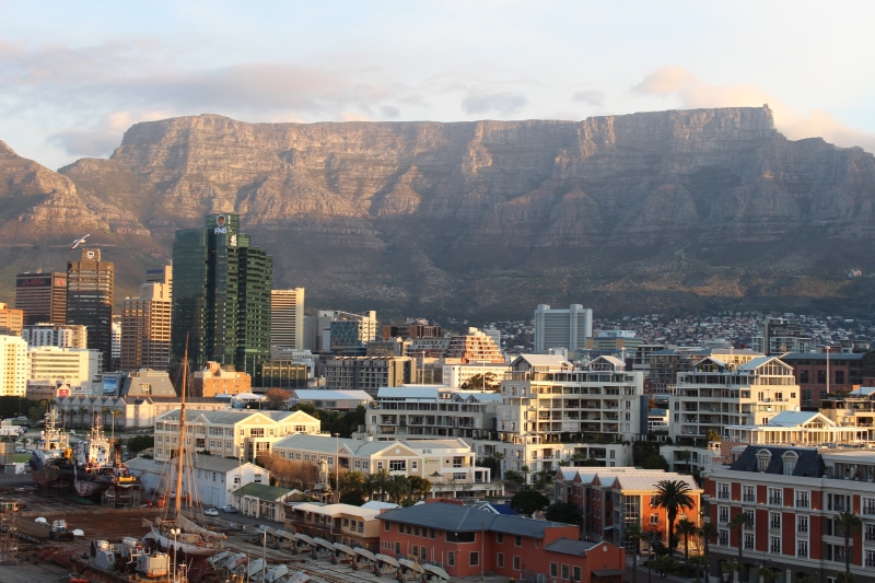 skyscraper, table mountain, nature, apartment, cape town, building exterior, mountain, office building exterior, travel destinations, 5K, sunlight, south africa