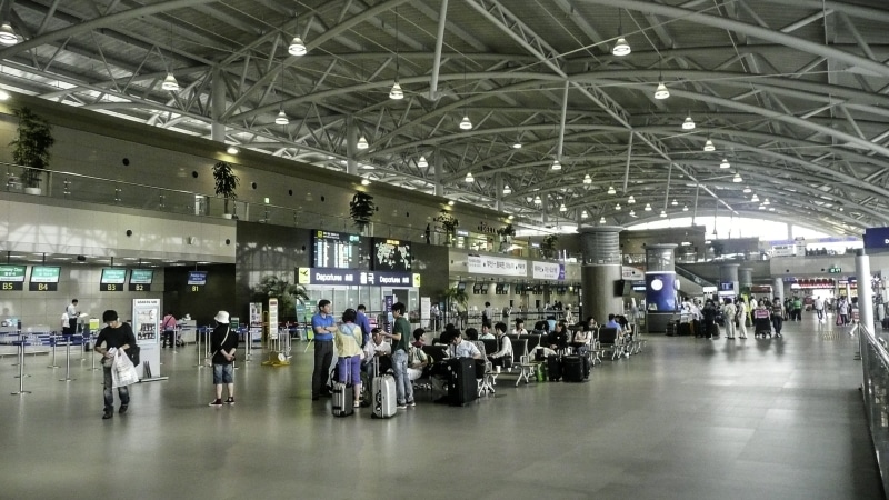 walking, people, airport terminal, Gimhae International Airport, ceiling, station, indoors, real people, hanger, tiled floor, travel, south, men, airport departure area