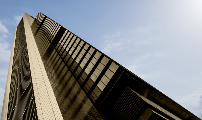 work, tall - High, light, built Structure, Gold, downtown District, modern, architecture And Buildings, blue, sunlight, place of work, day, glass - Material