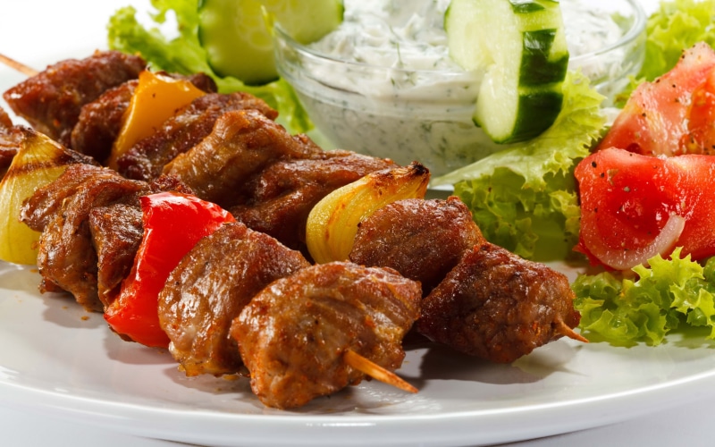 white meat, food and drink, still life, food, barbecue, fried, chicken, indoors, snack, vegetable, appetizer, serving size, close-up, freshness, ceramic
