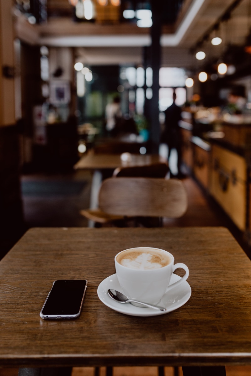 table, crockery, mug, work, cafe, 5K, wireless technology, frothy drink, tech, freshness, restaurant, cappucino, focus on foreground, drink, cup, business