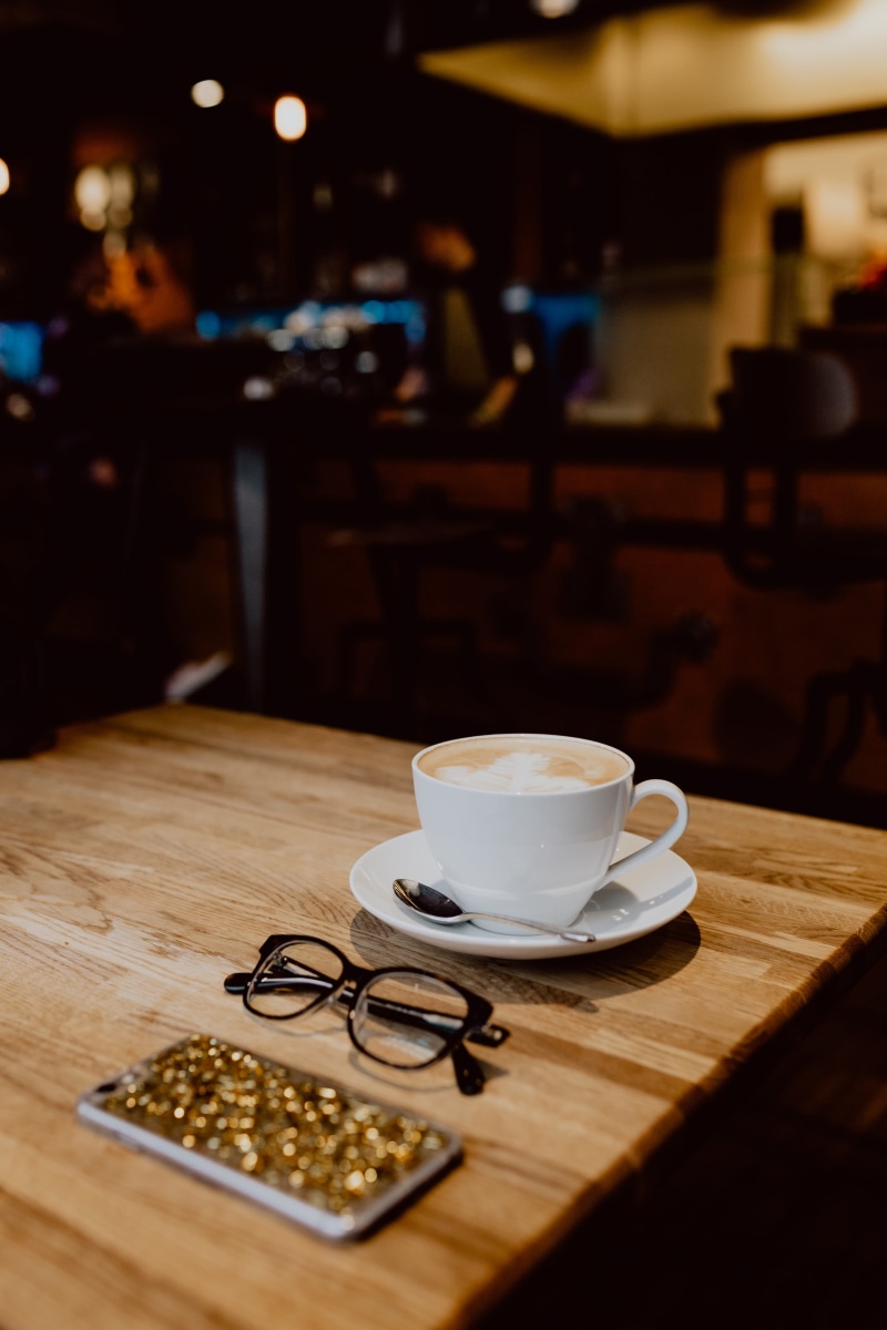 coffee - drink, restaurant, 5K, spoon, tray, wood - material, work, non-alcoholic beverage, table, coffee, latte, refreshment, coffee shop, late, drink