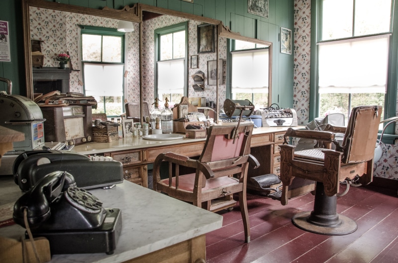 glass - material, shave, flooring, grooming, haircut, indoors, mustache, 4K, furniture, razor, retro, chairs, mirror, male, table, barbershop, seat, domestic room