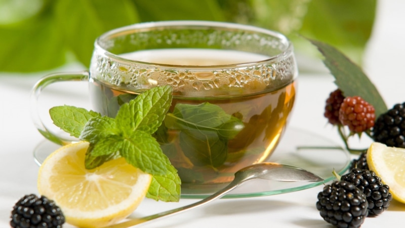 cold, mint, taste, food, leaf, sour, bar, slice, water, hot, cocktail, lemon, mixed drink, healthy, refreshment, sweet, breakfast, cup, alcohol, freshness