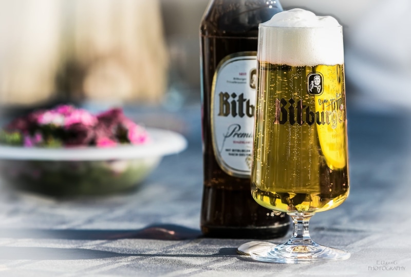 focus on foreground, table, alcohol, food, glass, drink, food and drink, still life, Bitburger, refreshment, container, household equipment, nature, bottles