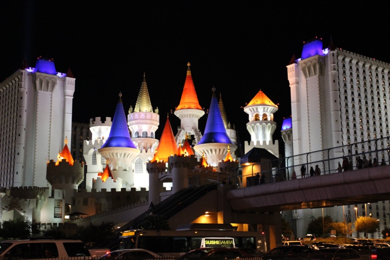 gaming, 5K, mode of transportation, nature, city, vegas, built structure, shows, castle, sightsee, nevada, casino, illuminated, money, travel destinations