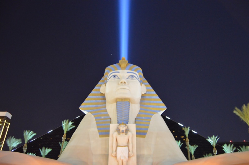entertainment, illuminated, travel, nevada, no people, representation, bet, gambling, historic, fun, celebration, nightlife, tourism, statue, desert, travel destinations