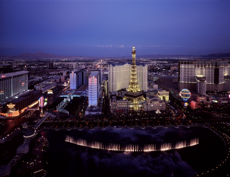tourism, outdoors, view, strip, tall - high, office building exterior, built structure, tourist, urban, dusk, modern, urban Scene, nevada, connection, water