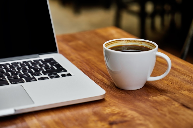 filled, mug, global communications, computer, internet, wake, coffee, communication, brown, morning, kitchen, wireless technology, food, close-up, ceramic