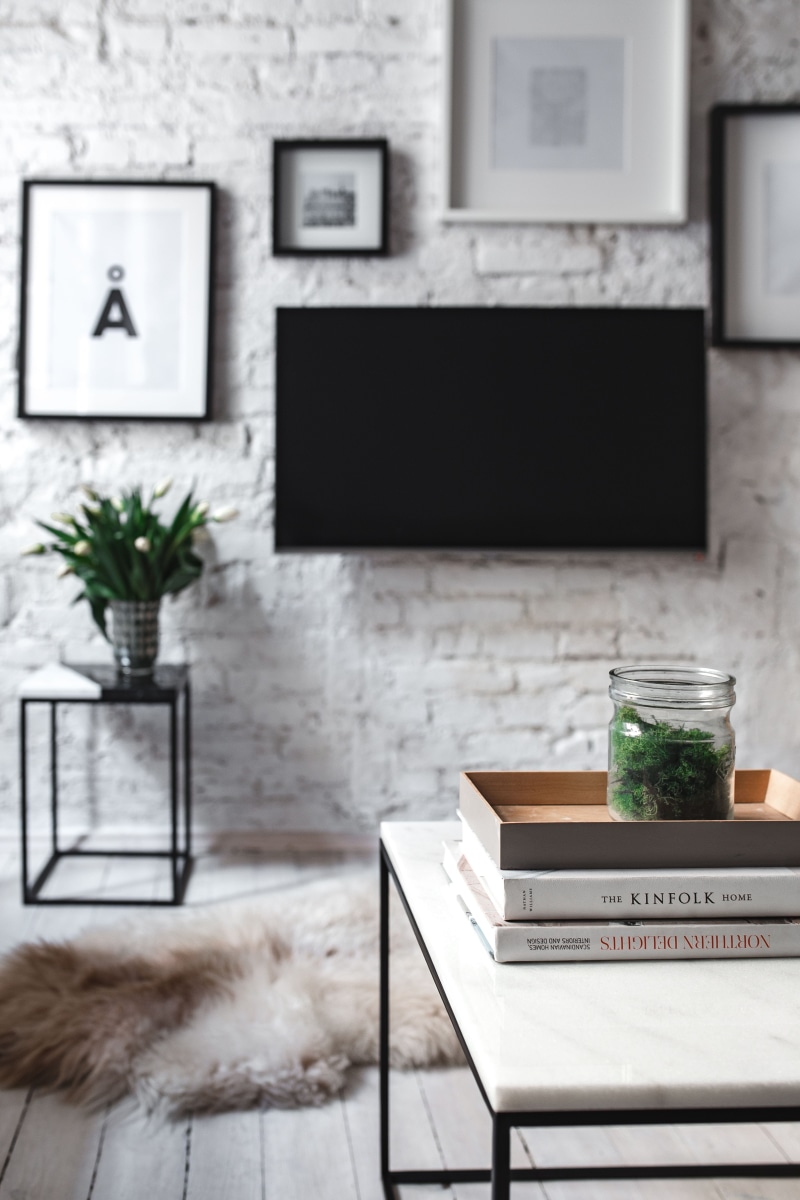 refreshment, common, living, 5K, white walls, Interior Design, decor, technology, contemporary, domestic animals, indoors, day, furniture, brick wall
