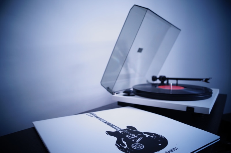 no people, close-up, sound, retro, vintage, equipment, entertainment, cover, audio, arts culture and entertainment, table, old-fashioned, music, spinning