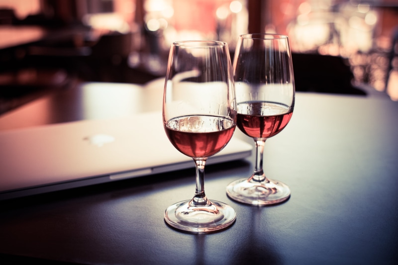 alcohol, refreshment, indoors, bar - Drink Establishment, wineglass, transparent, wine, business, glass, Caffe, focus on foreground, freshness, bar counter
