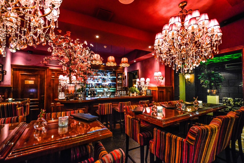 illuminated, 4K, food and drink industry, architecture, interior, glass, ceiling, furniture, bar - drink establishment, arrangement, elegance, coffee