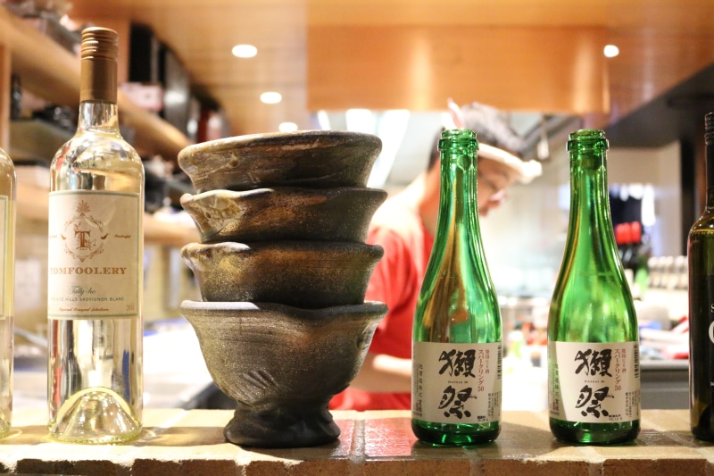 chopsticks, refreshment, bowls, still life, tableware, drink, bowl, dishes, eat, delicious, wine, focus on foreground, container, culture, western script