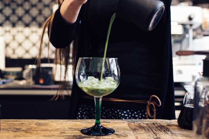 hands, restaurant, midsection, drink, freshness, pouring, process, table, one person, café, cocktail, indoors, wine, people, 5K, refreshment, focus on foreground