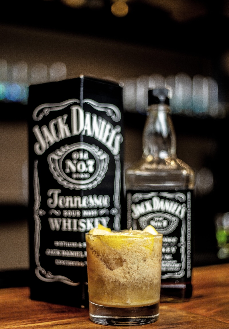 still life, food, table, bar, wisky, leon, beside, alcohol, são paulo, indoors, box, brazil, jack, food and drink, household equipment, focus on foreground