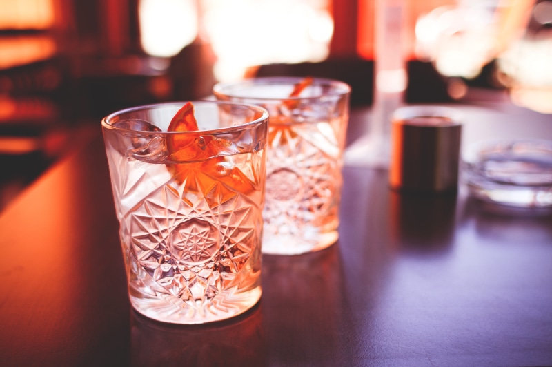 close-up, no People, restaurant, healthy eating, drinking Glass, 4K, food, Cool, bar Counter, glass, indoors, bar, focus on foreground, food and drink