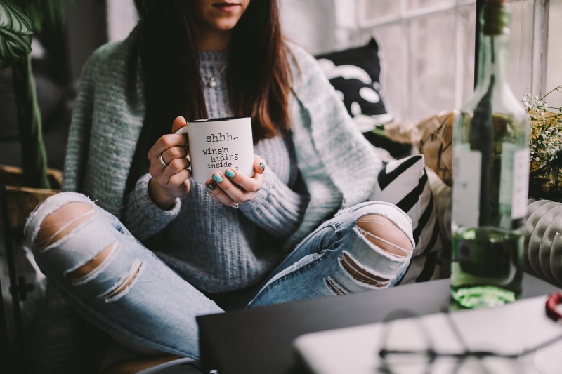 one Person, adults only, female, young women, young, coffee - Drink, relaxing, hairstyle, one Woman Only, skinny, females, midsection, lifestyles, newspaper