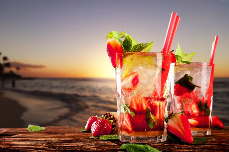 mint, beach, fruit, strawberries, tropical, ice, 5K, cocktails