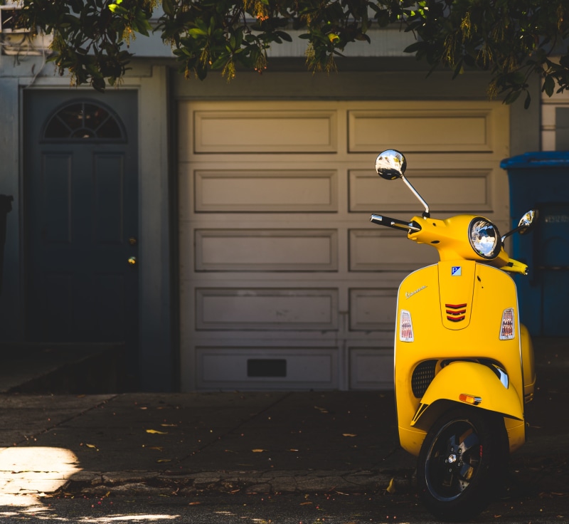 sanfrancisco, moped, motorcycle, building, parked, motor Scooter, italy, classic, 4K, garage, cultures, home, near, italian Culture, no People, europe