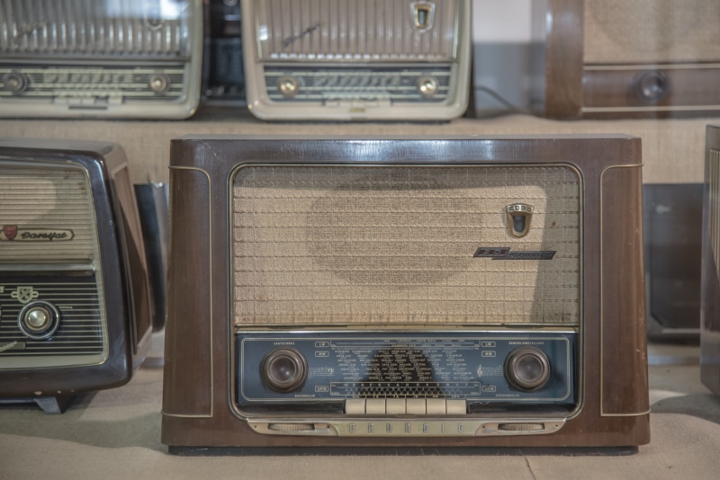 Radio, equipment, Tube, old-fashioned, retro styled, nostalgia, transistor, tube radio, musical instrument, lot, electrical equipment, high angle view