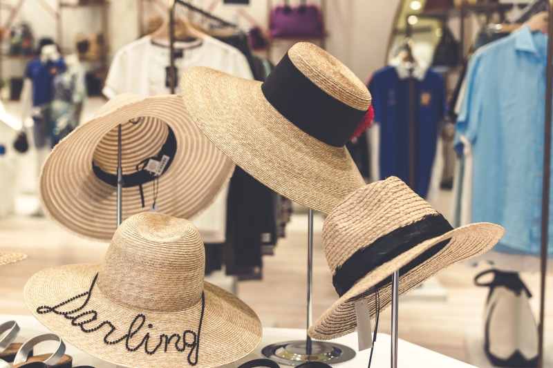 retail display, hat, boutique, craft, 5K, store, variation, retro, shopping, textile, sell, clothes, buy, hats, shelf, sale, lid, leisure, background