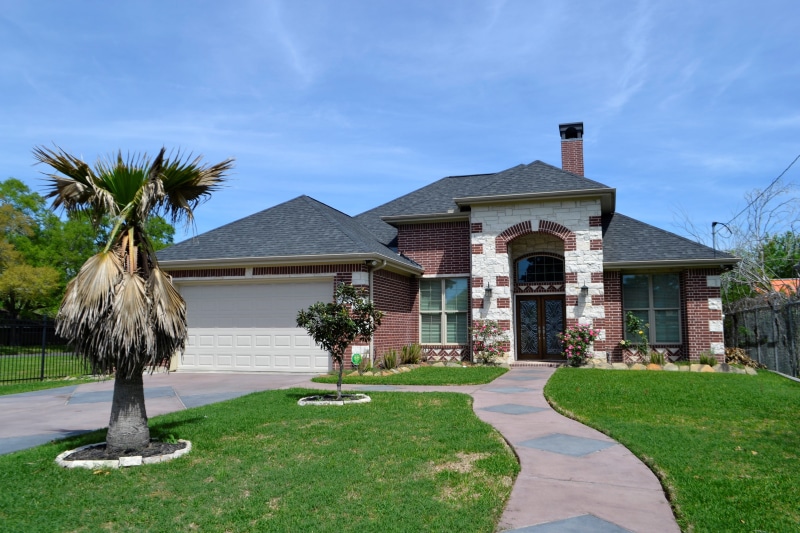 4K, garden, siding, architecture, sunlight, luxurious, contemporary, roof, chimney, environment, foyer, landscape, dwelling, home, no people, sunny, entrance
