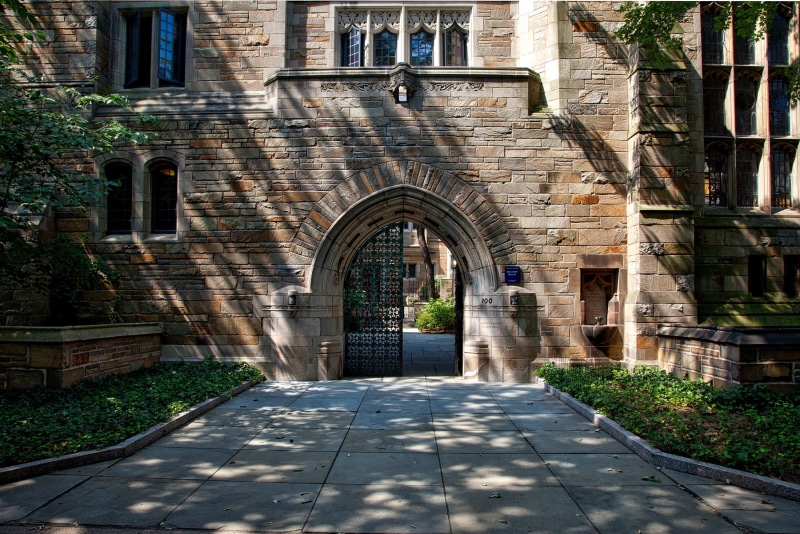 built structure, memorial quadrangle gate, outdoors, schools, universities, street, famous, yale university, historic, nature, wall, architecture, campus
