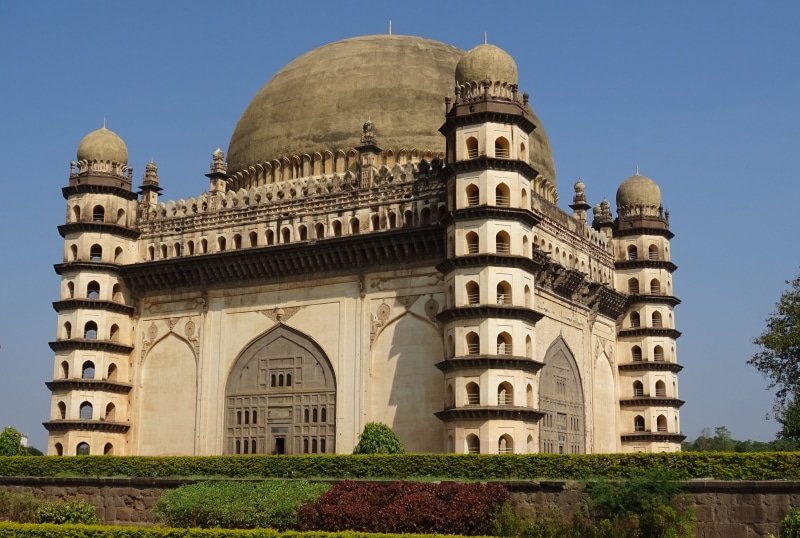 circular, nature, whisper, mohammed adil shah, travel destinations, building exterior, bijapur, edifice, islam, low angle view, religion, the past, travel