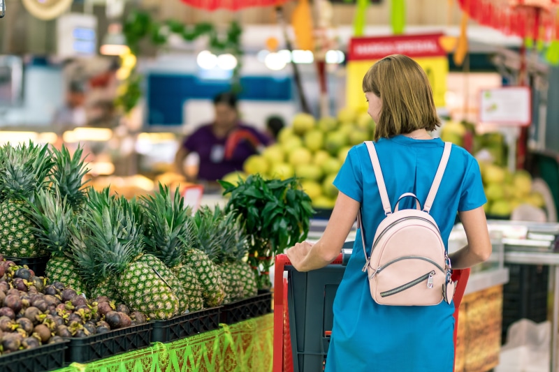 shelf, mangosteens, backpack, stall, freshness, food and drink, fruit, focus on foreground, customer, delicious, fruits, aisle, consumer, store, person