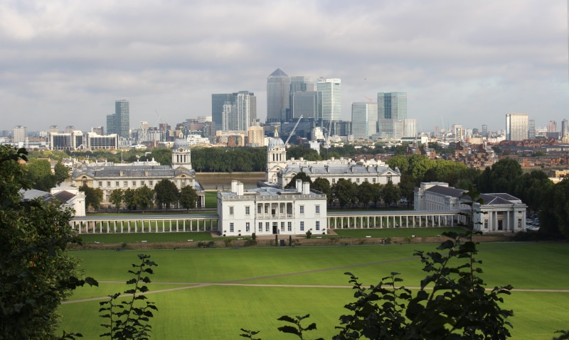 cloud - sky, outdoors, building exterior, 5K, sky, travel destinations, building, city, urban skyline, queens house, university of greenwich, no people