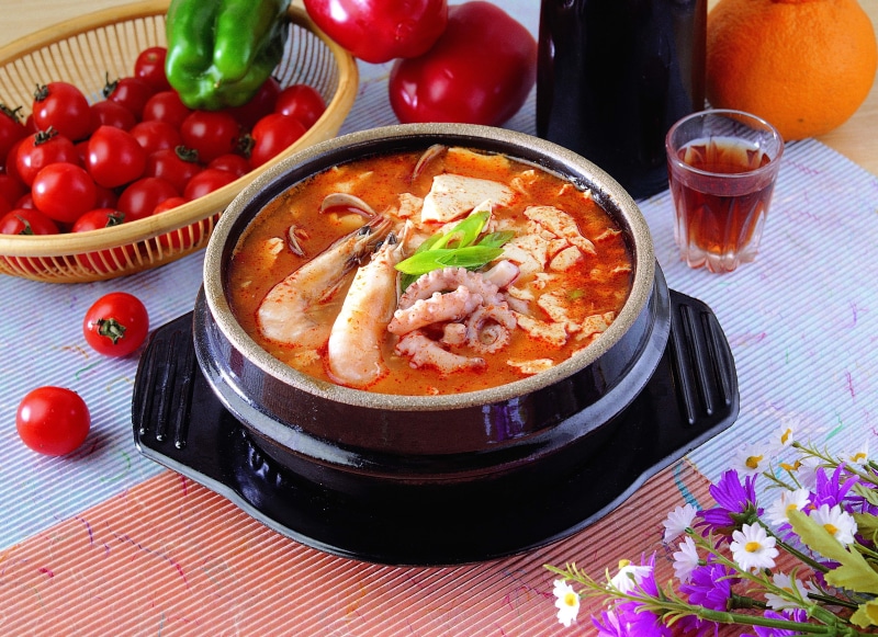 garlic, glass, onion, gourmet, tomato, fruit, parsley, prawns, vegetarian Food, lunch, beef, crockery, heat - Temperature, octopus, bowl, pork, food and drink