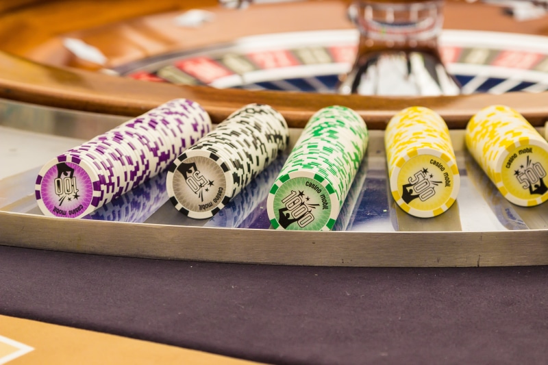 japanese food, money, purple, still life, jeton, lose, red, in a row, play, poker, selective focus, green, variation, pile, risks, art and craft, bad luck