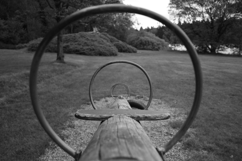 monochrome, 4K, playground