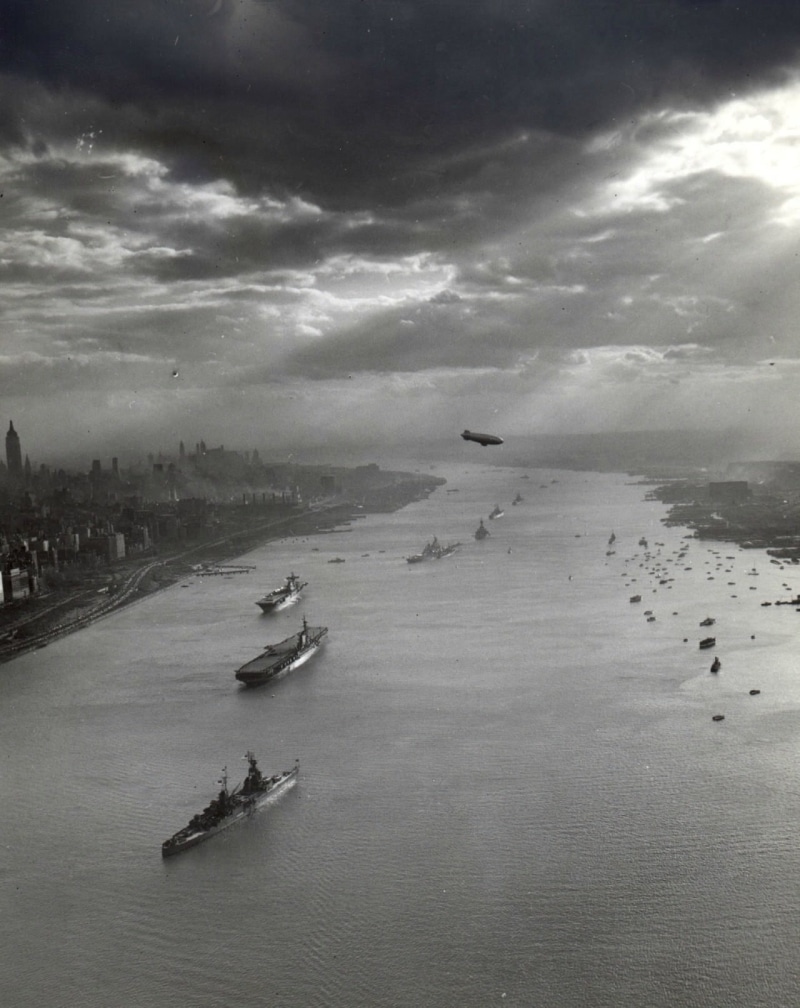 720P, history, photography, skyscraper, 1945, historic, day, sun rays, old photos, land, ships, Hudson River, outdoors, Battleship, transportation, clouds