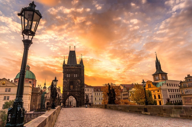 1080P, Prague, sky, fall, sculpture, czech, paving stone, Sunset, Czech Republic, bridge, Charles Bridge, architecture, clouds, republic, Česká republika