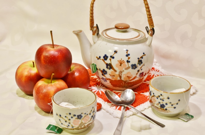 table, indoors, two, healthy eating, apples, 5K, teapot, no people, crockery, tea cup, hot drink, healthy, household equipment, cold, tray, drink, mug