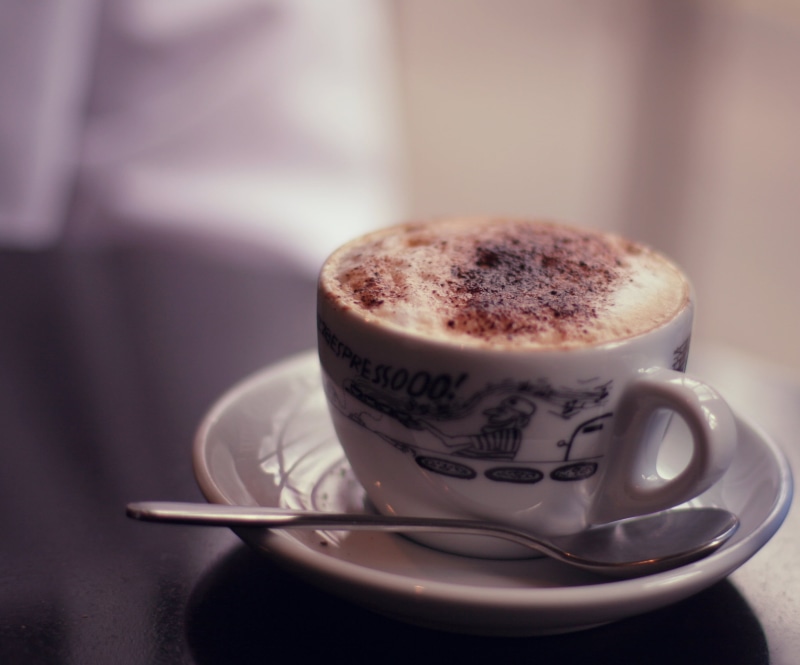 espresso, frothy Drink, refreshment, drink, close-up, white, coffee, non-alcoholic beverage, spirits, saucer, food, teaspoon, food and drink, plate, milk