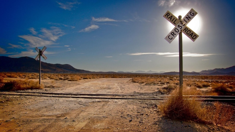 road, tracks, cars, railroad, roads, cross, 1080P, nowhere, middle, crossing, country