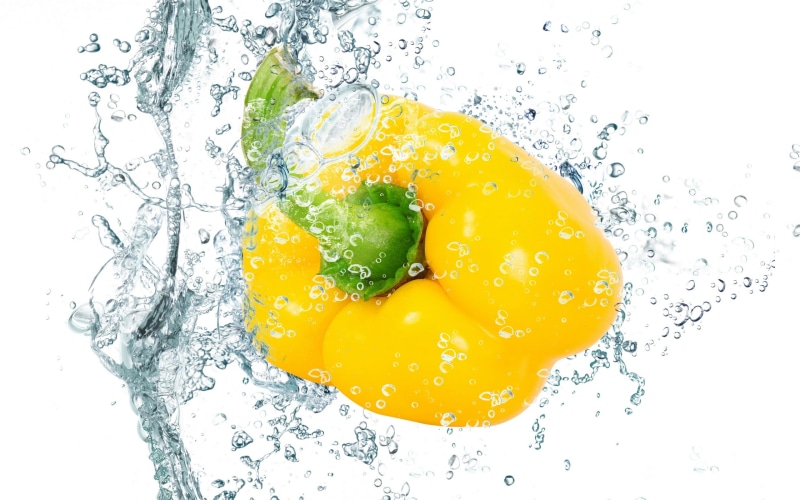 freshness, drops, splashing, yellow, 2K, Paprica, wellbeing, water, directly above, no people, vegetable, close-up, white background, spray, healthy eating