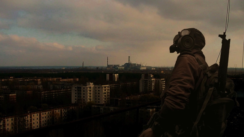 sky, waist up, one person, architecture, video games, built structure, cityscape, city, adult, apocalyptic, outdoors, nature, clothing, government, S.T.A.L.K.E.R.