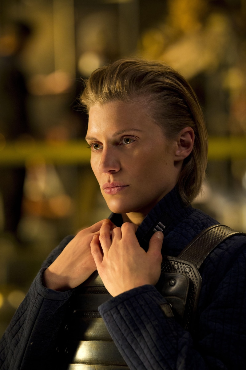 Riddick, women, Katee Sackhoff, actress, looking into the distance, 4K, armor, Dahl