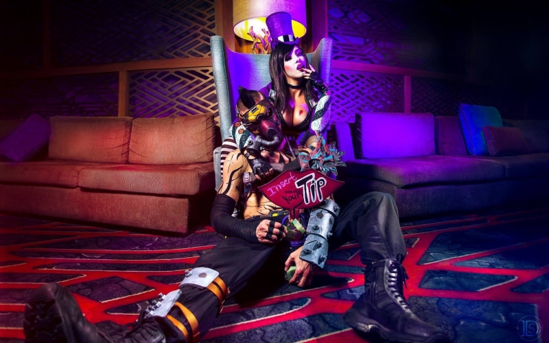 young adult, 1080P, full length, sitting, women, domestic room, wearing, people, indoors, model, hat, lifestyles, Borderlands, decoration, Jessica Nigri