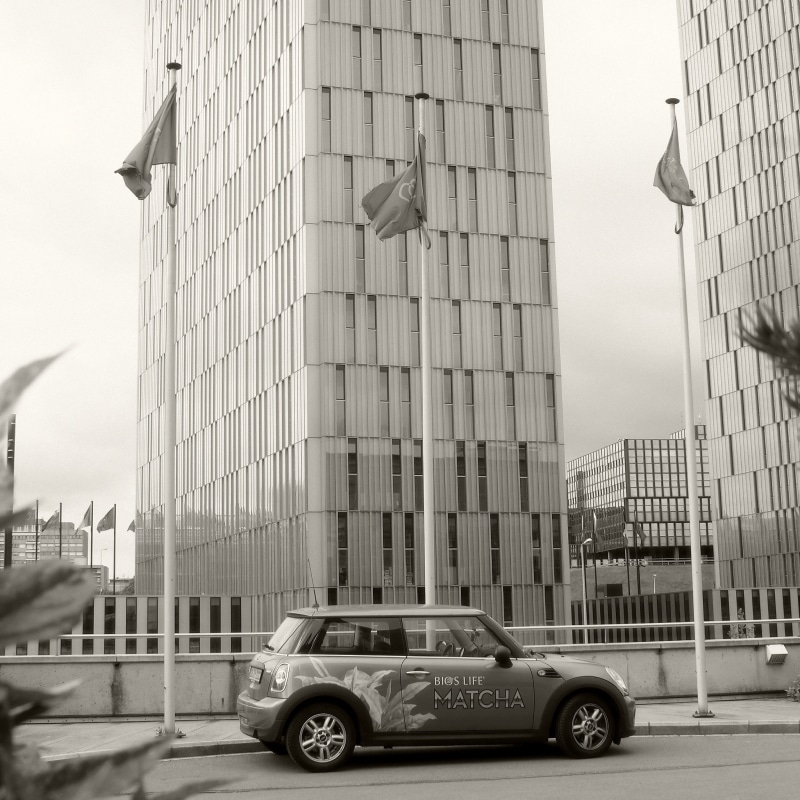 mode of transportation, building exterior, modern, power, nature, built structure, design, no people, financial district, auto, tee, 2K, mini cooper, office building exterior